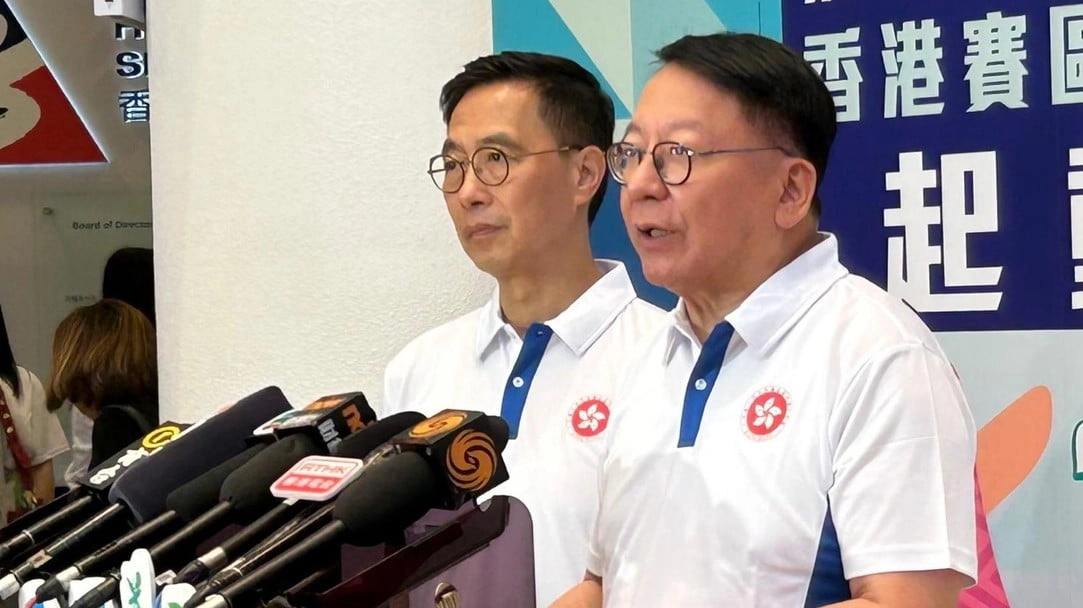 香港政府官員對媒體發言