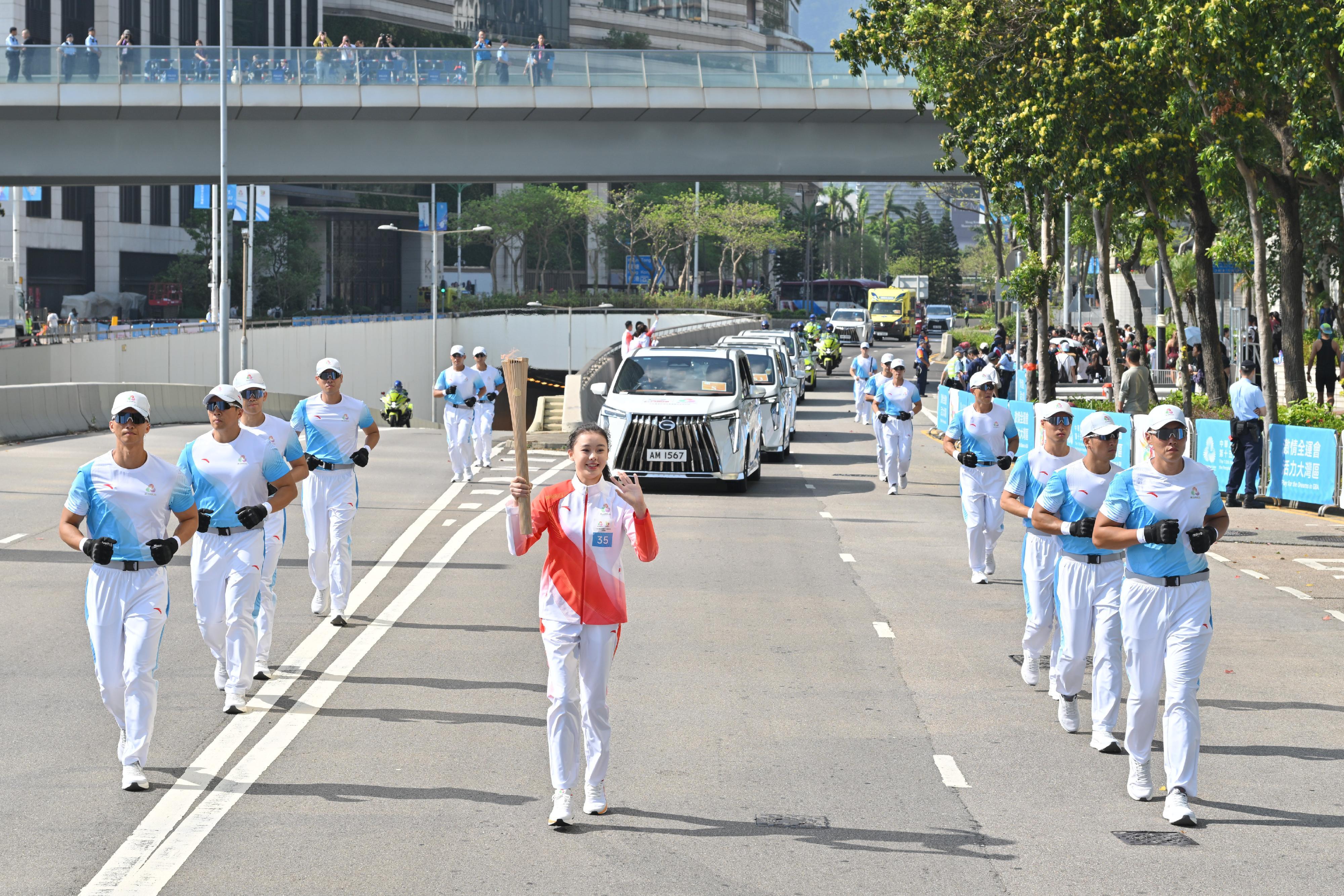 火炬手35：丁欣怡
