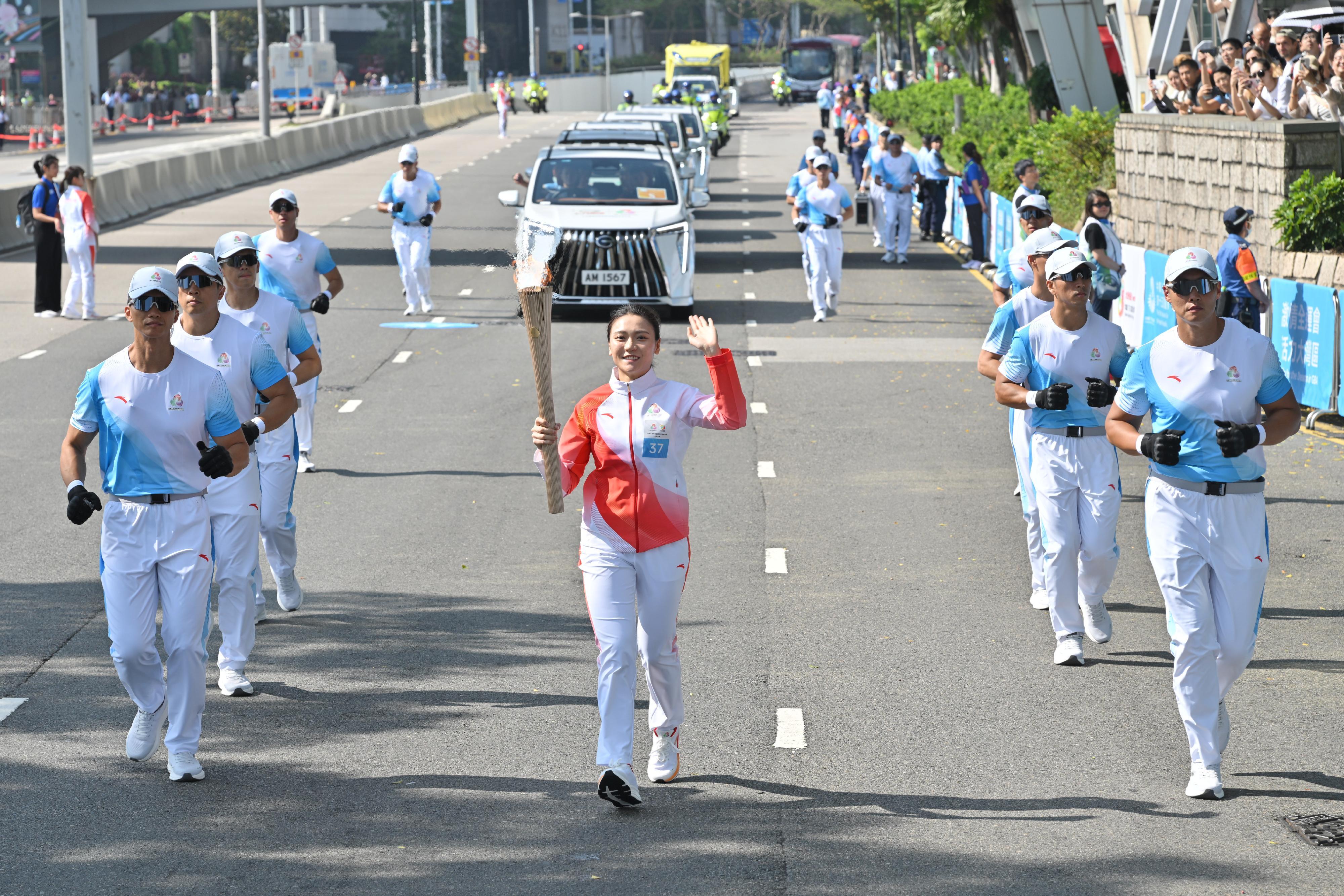 火炬手37：梁芝榕