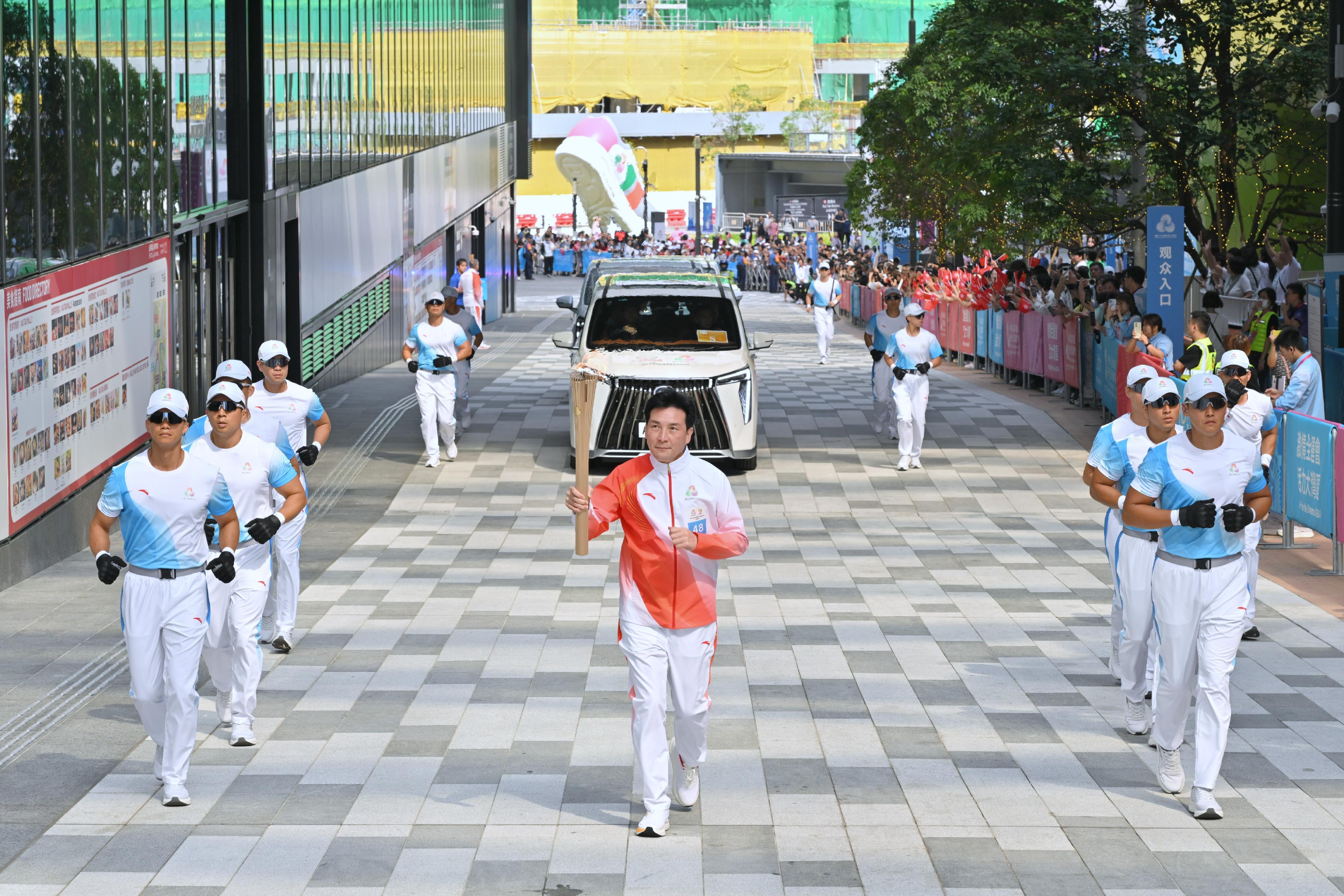 火炬手48：鄭兆康