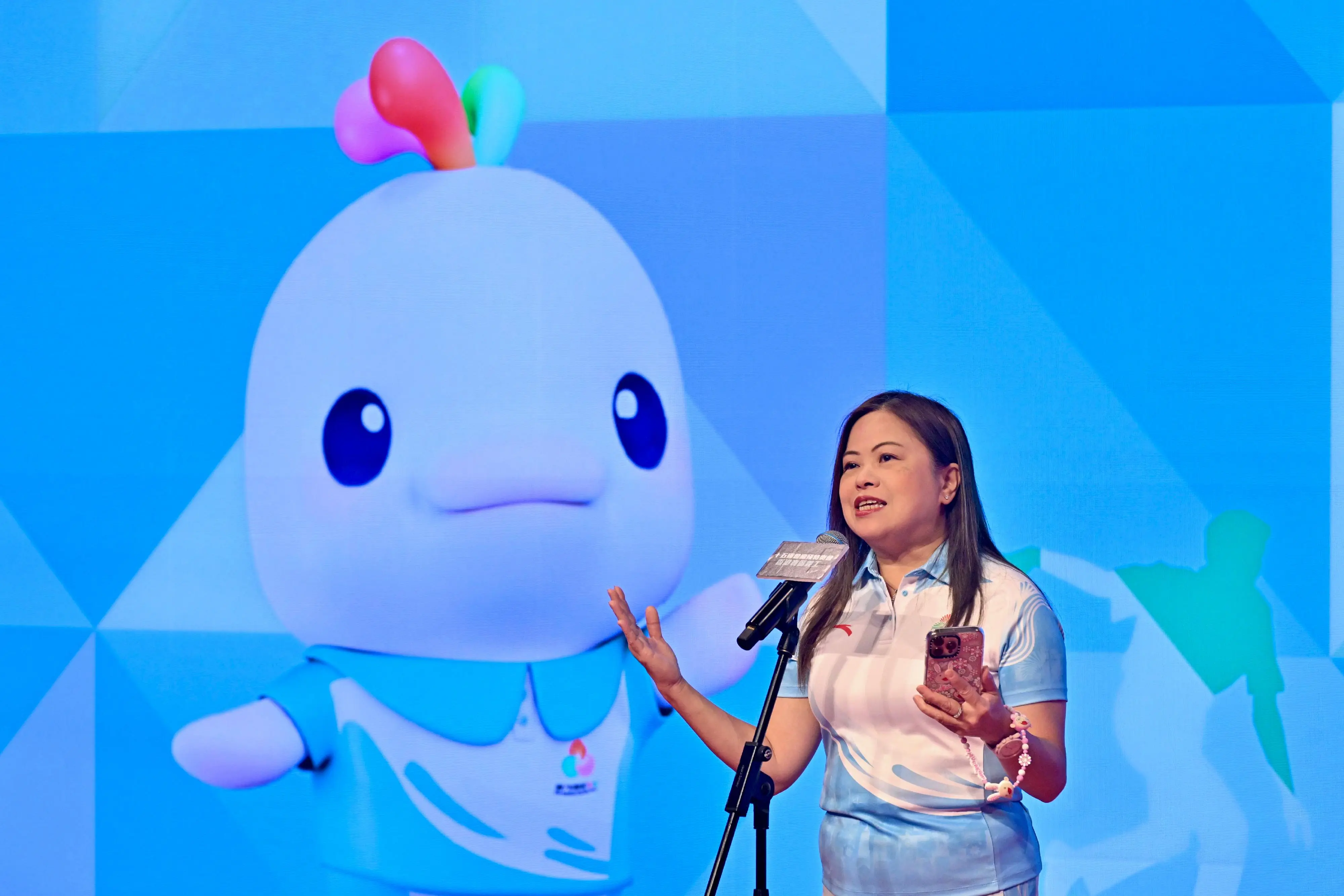 Pledging ceremony for the volunteers of the 15th NG, 12th NGD and 9th NSOG in Hong Kong was held at the Queen Elizabeth Stadium on September 14.