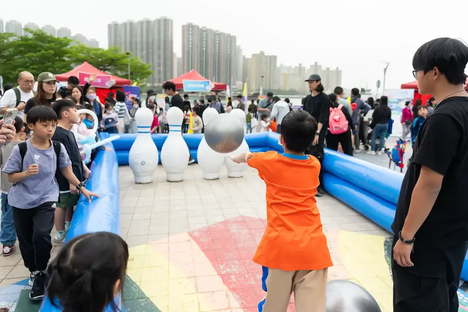 Roving Carnival of the NG, the NGD and the NSOG held at the Tsuen Wan Park Plaza.