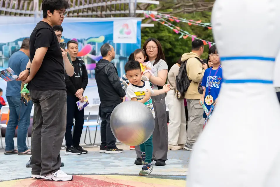 Roving Carnival of the NG, the NGD and the NSOG held at the Tsuen Wan Park Plaza.