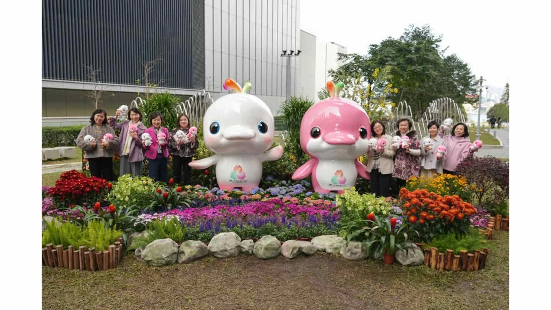 Xi Yang Yang and Le Rong Rong Supporting National Games and Paralympics Post Image